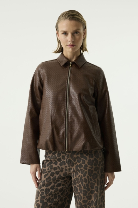 Garcia bruine dames jas | Model vooraanzicht