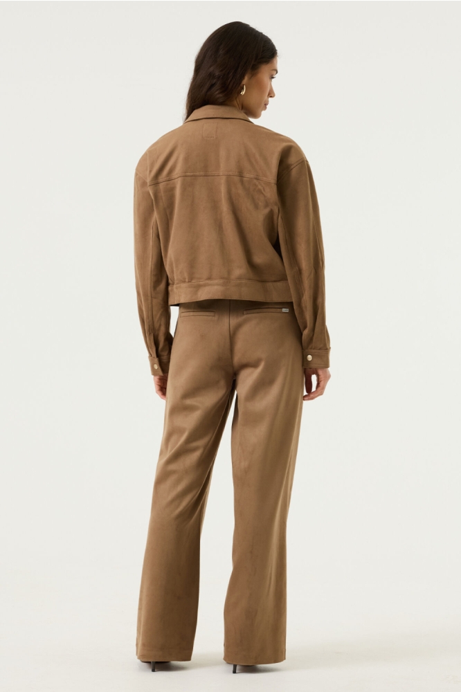 Garcia taupe dames jas | Model achteraanzicht