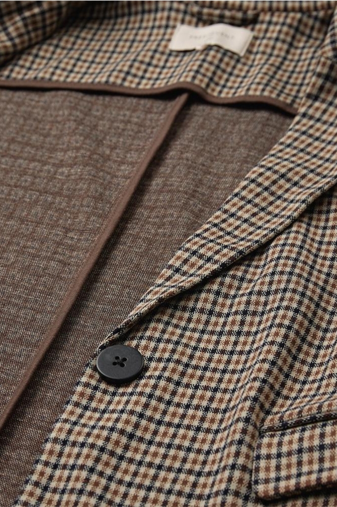 Freequent bruine dames blazer | Close up