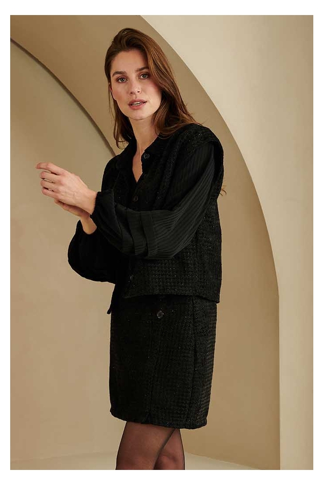 Lofty Manner zwarte dames gilet | Model vooraanzicht