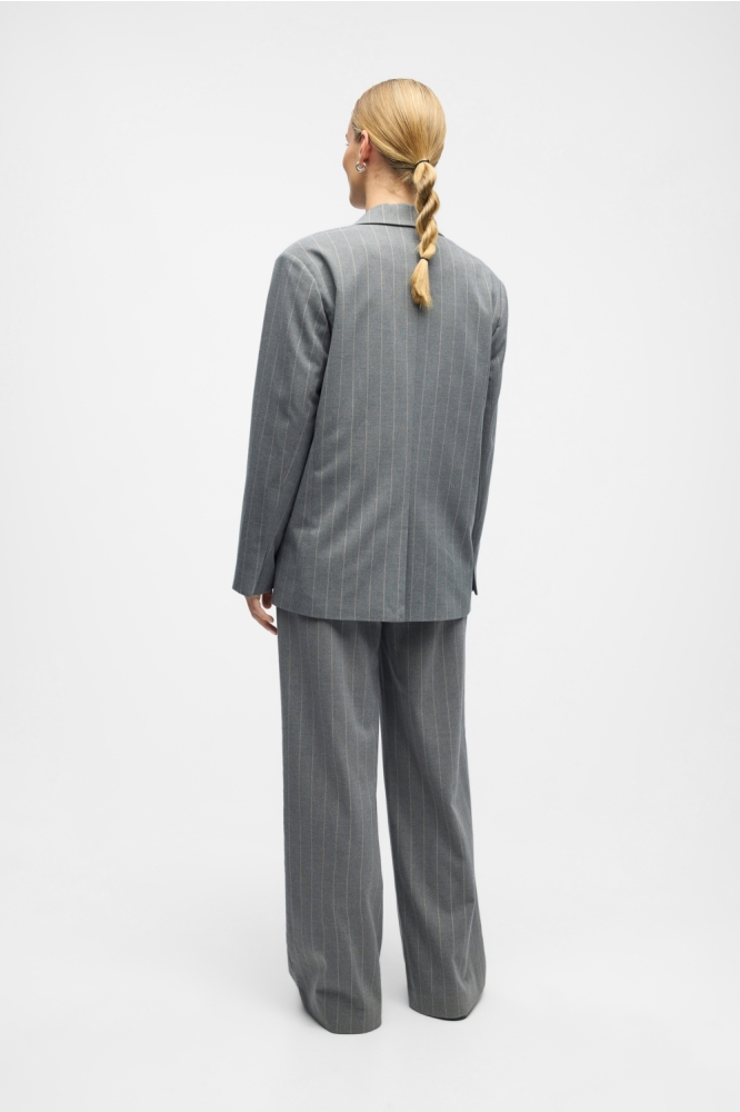 Object grijze dames blazer | Model