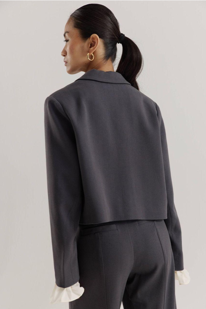 Harper & Yve grijze dames blazer | Model achteraanzicht