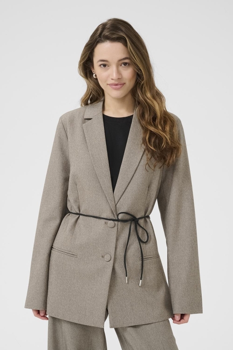 Kaffe camel dames blazer | Model vooraanzicht