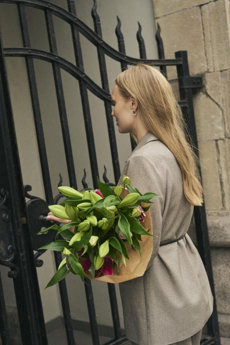 Kaffe camel dames blazer | Sfeerbeeld, In situatie