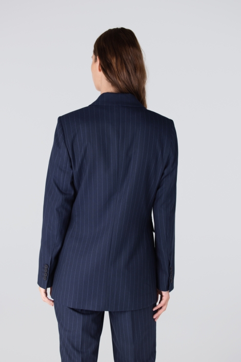 Juffrouw Jansen blauwe dames blazer | Model achteraanzicht