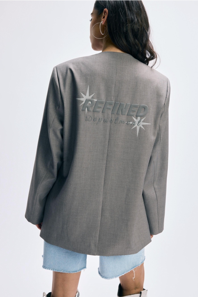 Refined Department grijze dames blazer | Model achteraanzicht