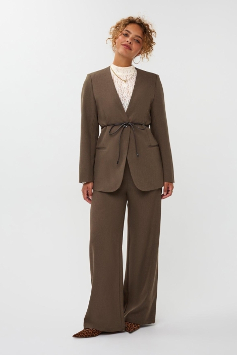 Ydence bruine dames blazer | Model