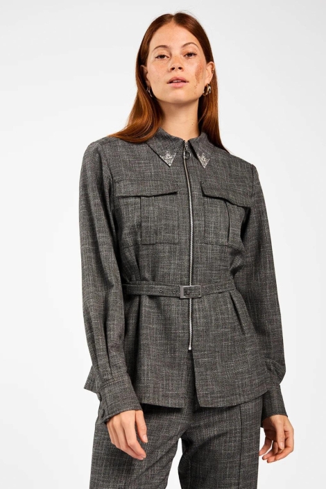 Aaiko zwarte dames blazer | Model vooraanzicht