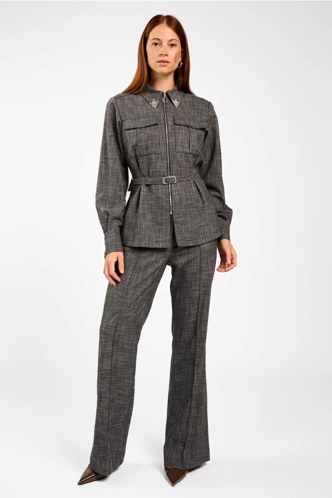 Aaiko zwarte dames blazer | Model