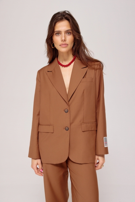 Harper & Yve camel dames blazer | Model vooraanzicht