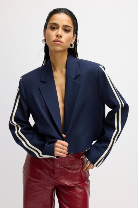 Refined Department blauwe dames blazer | Model vooraanzicht