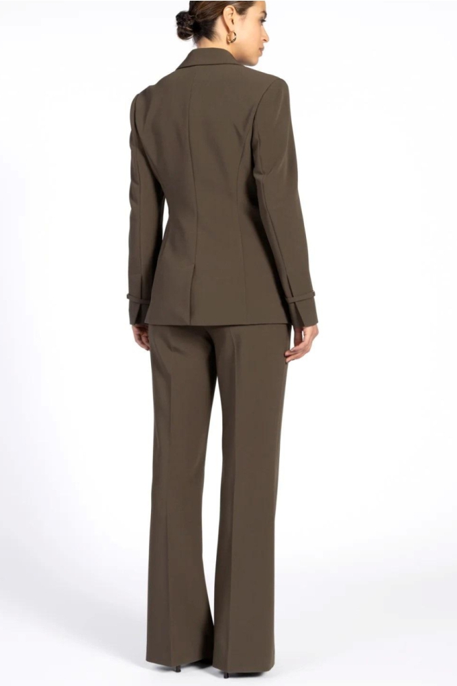 Aaiko groene dames blazer | Model achteraanzicht