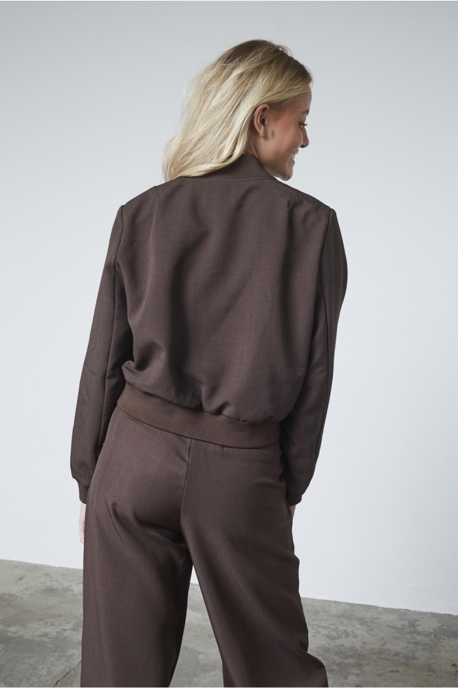 SisterS point bruine dames blazer | Model achteraanzicht