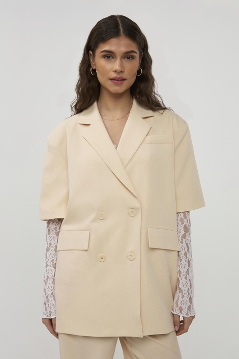 Studio Amaya gele dames blazer | Model vooraanzicht