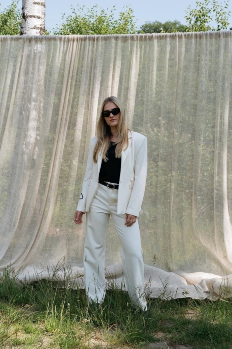 Zizo ecru dames blazer | Model