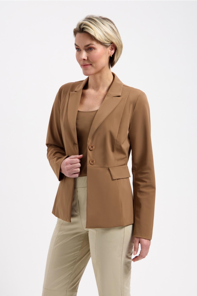 Lady Day camel dames blazer | Model vooraanzicht