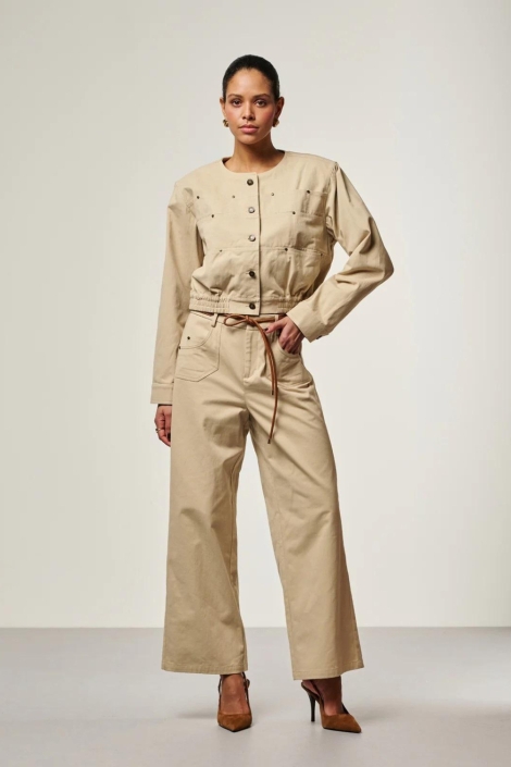 Aaiko beige dames jas | Model