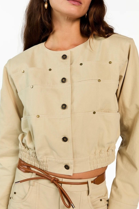 Aaiko beige dames jas | Close up