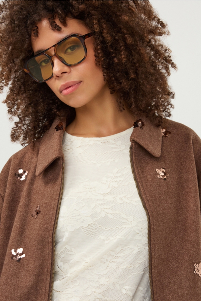 EsQualo bruine dames jas | Close up
