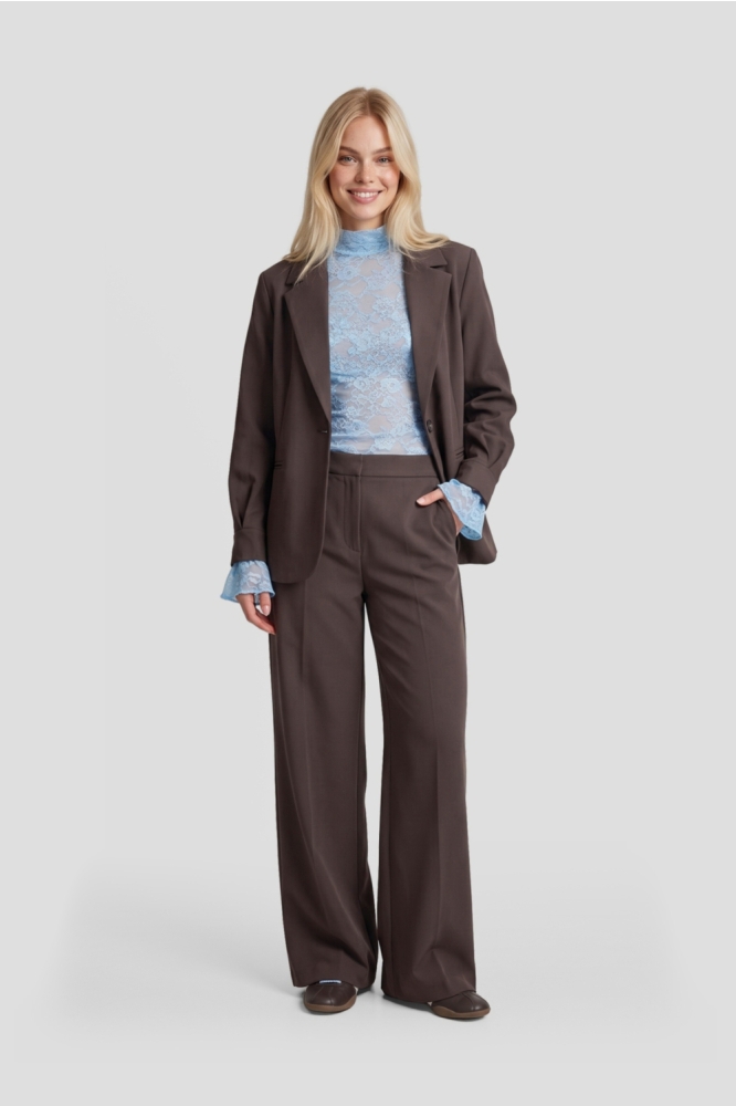 Fluresk bruine dames blazer | Model