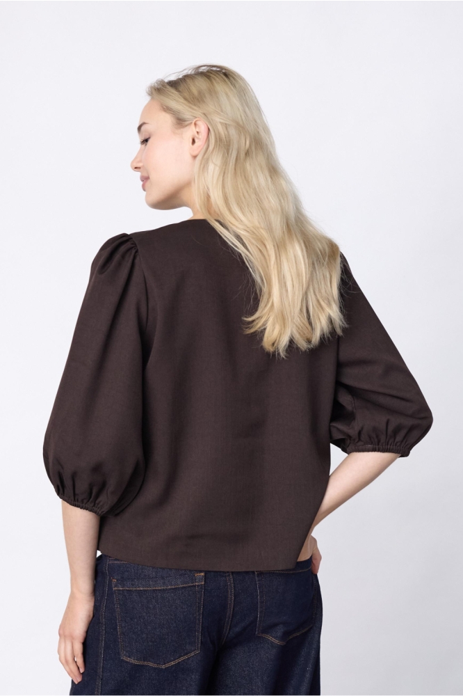SisterS point bruine dames vest | Model achteraanzicht