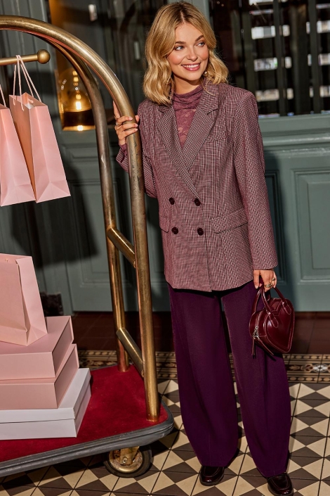 Ydence bordeaux dames blazer | Sfeerbeeld, In situatie