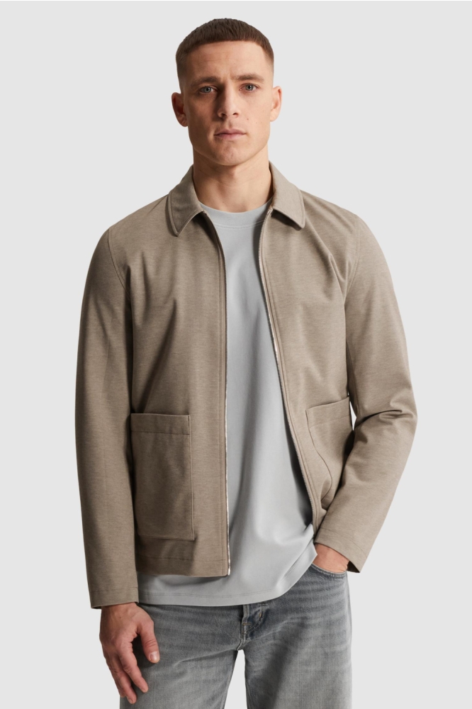 Cast Iron taupe heren vest | Model vooraanzicht