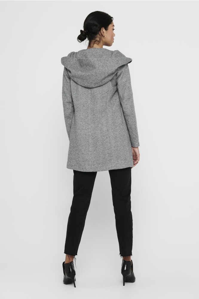 Only grijze dames jas | Model achteraanzicht