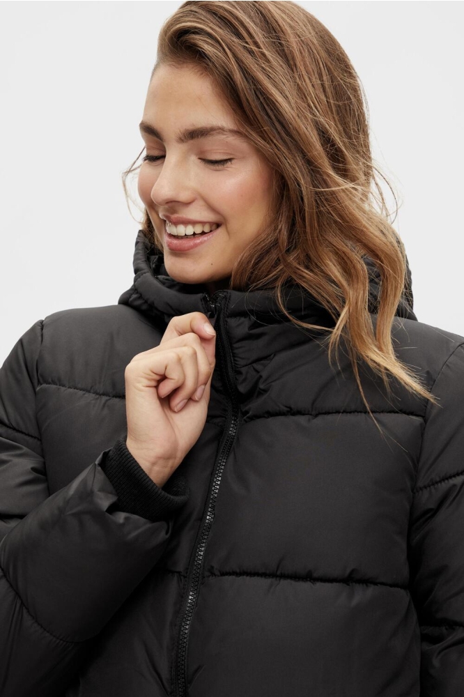 Pieces zwarte dames jas | Close up