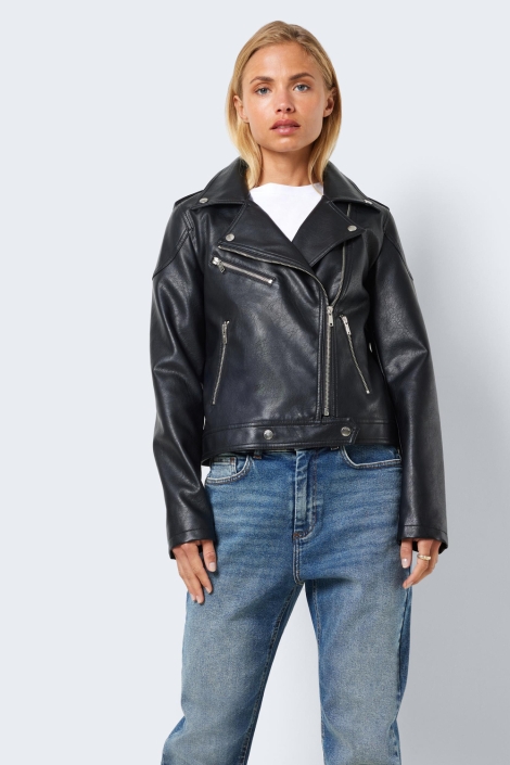 Noisy may zwarte dames jas | Model vooraanzicht