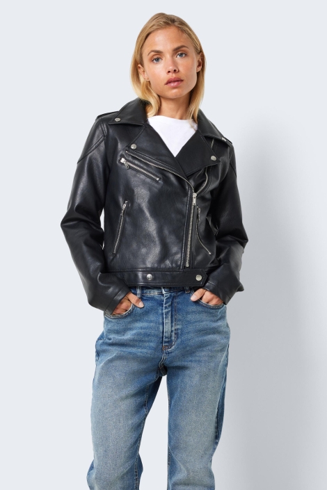 Noisy may zwarte dames jas | Model vooraanzicht