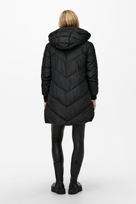 Jacqueline de Yong zwarte dames jas | Model