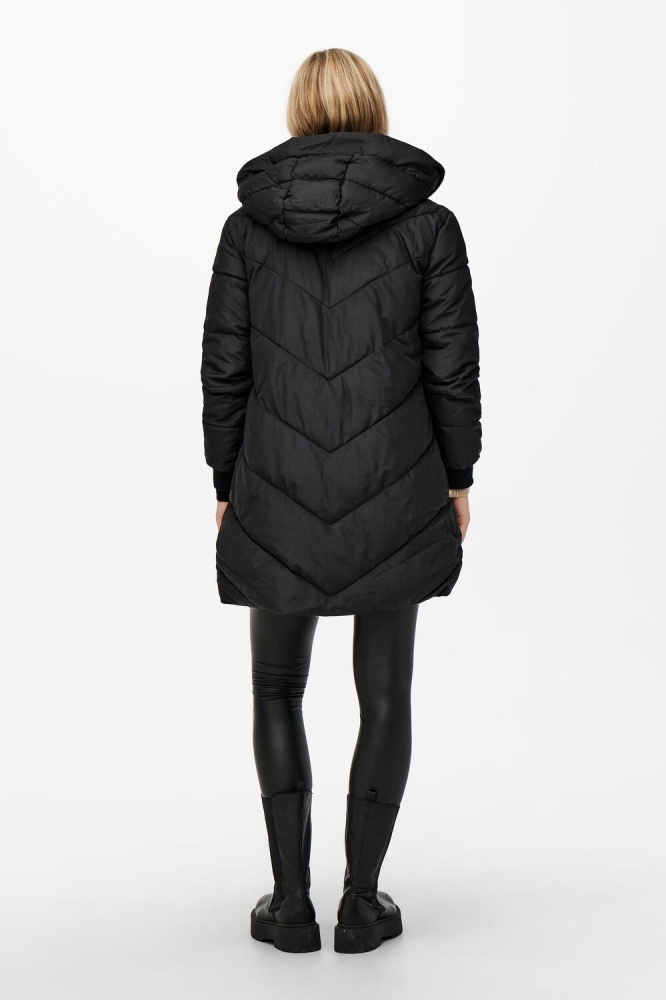 Jacqueline de Yong zwarte dames jas | Model