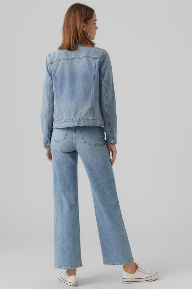 Vero Moda blauwe dames jas | Model achteraanzicht