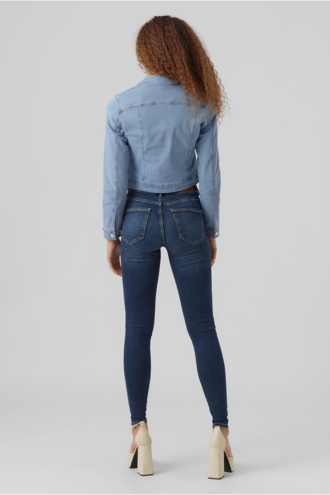 Vero Moda blauwe dames jas | Model achteraanzicht