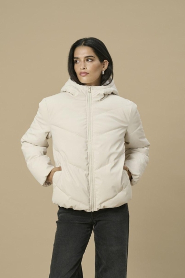 Jacqueline de Yong jdyarnhem water rep short puffa otw Ecru