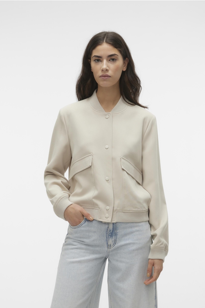 Vero Moda beige dames jas | Model vooraanzicht