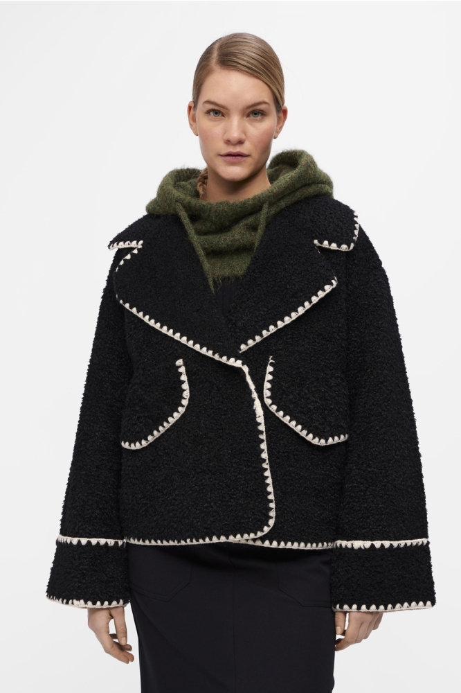 Object zwarte dames jas | Model