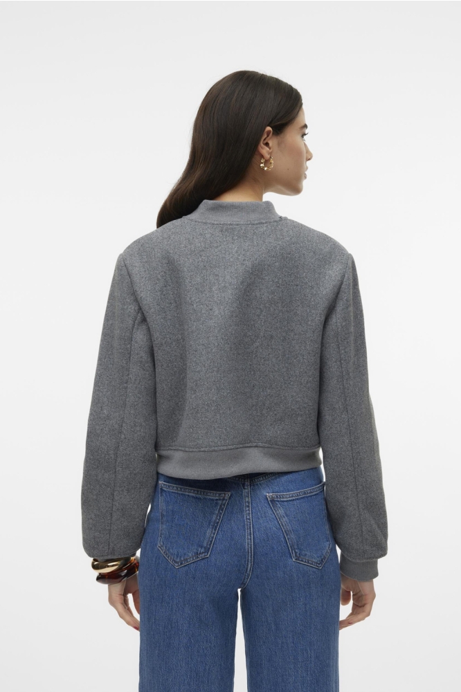 Vero Moda grijze dames jas | Model achteraanzicht