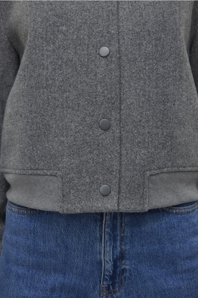 Vero Moda grijze dames jas | Close up