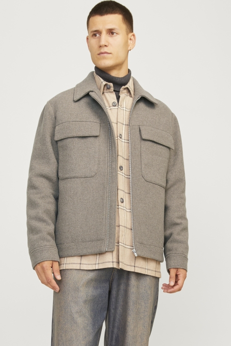 Jack & Jones beige heren jas | Model vooraanzicht