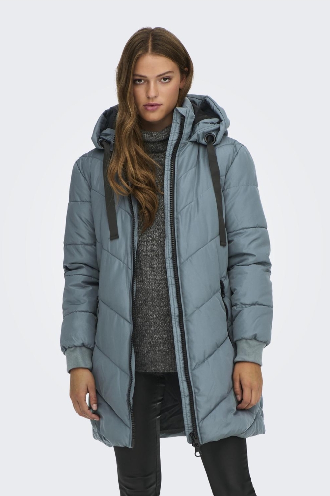 Jacqueline de Yong blauwe dames jas | Model vooraanzicht