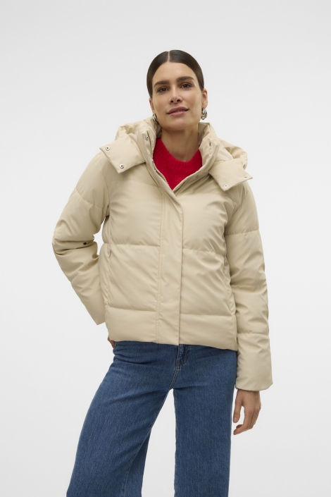 Vero Moda beige dames jas | Model vooraanzicht