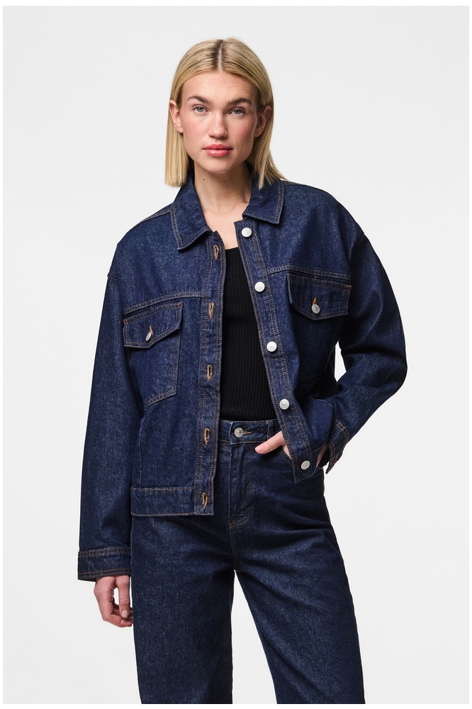 Pieces blauwe dames jas | Model vooraanzicht