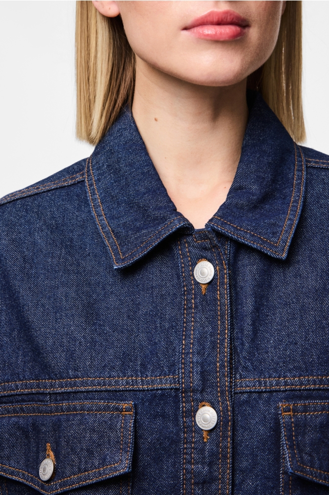 Pieces blauwe dames jas | Close up