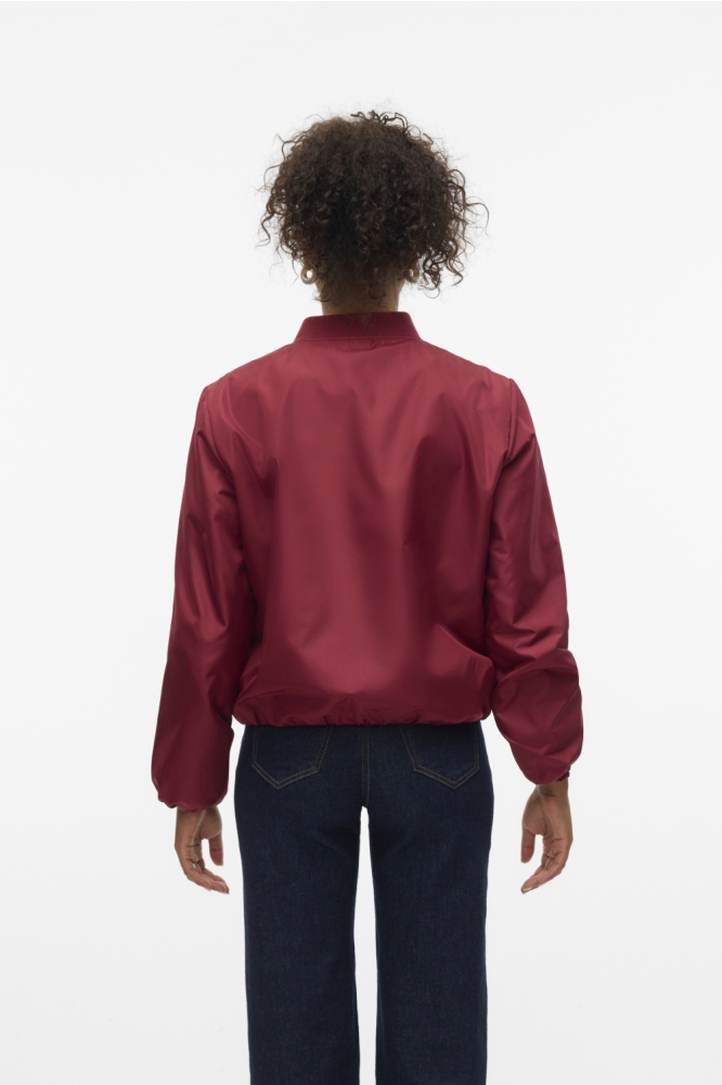 Vero Moda bordeaux dames jas | Model achteraanzicht