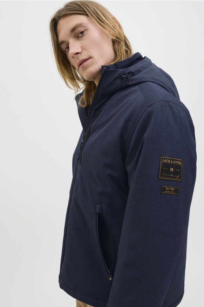 Jack & Jones blauwe heren jas | Model zijaanzicht