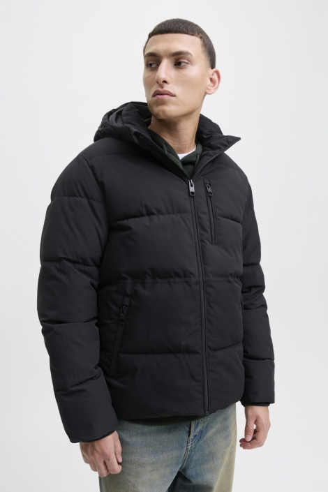 Jack & Jones zwarte heren jas | Model vooraanzicht