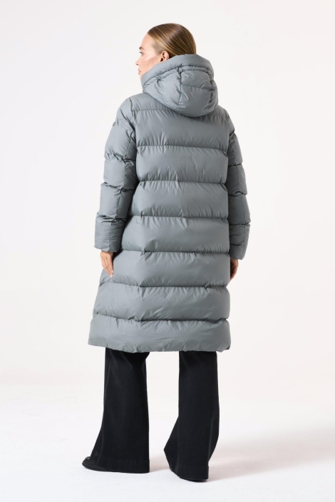 Garcia groene dames jas | Model achteraanzicht