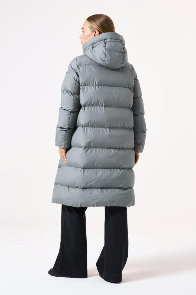 Garcia groene dames jas | Model achteraanzicht